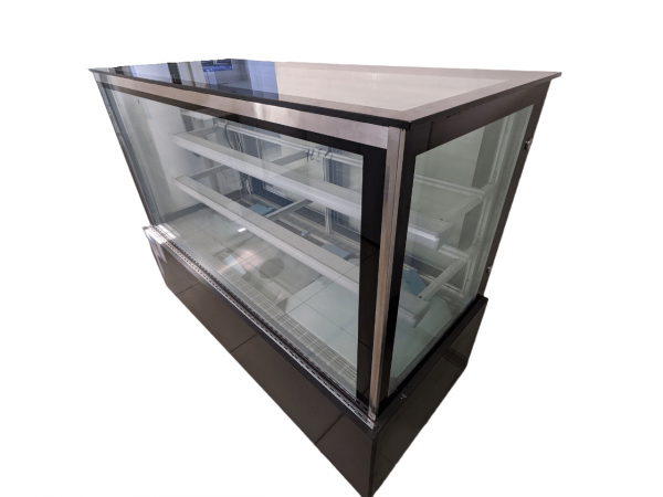 Витринный холодильник для десертов Almagreen 1500 КУБ