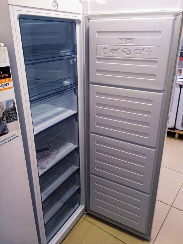 Вертикальный морозильник OSCAR FS 7300