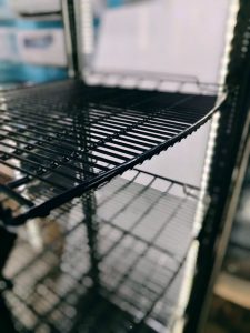 5 регулируемых полок