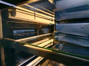 LED-подсветка для яркой и привлекательной выкладки десертов