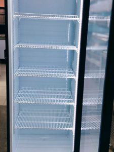 5 регулируемых полок