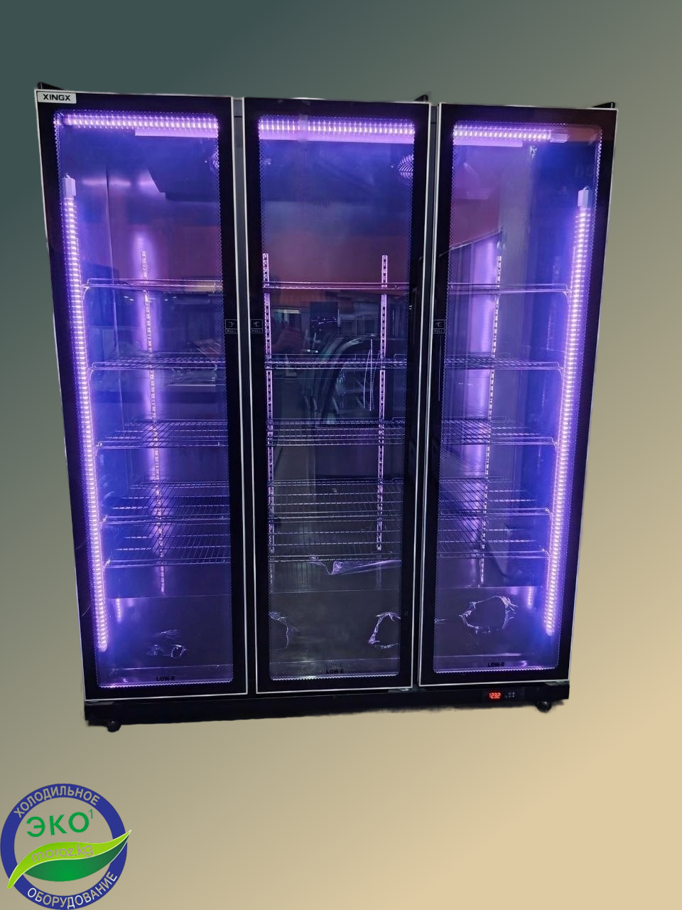 Витринный холодильный шкаф XINGX IVGC-3D-7020WA Витринный холодильный шкаф XINGX IVGC-3D-7020WA